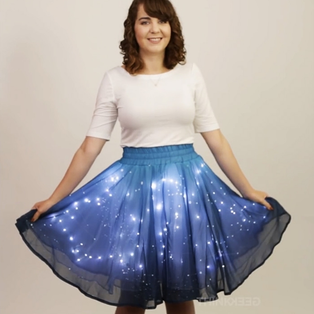 Think Geek Twinkling Stars Light Up Skirt Small
